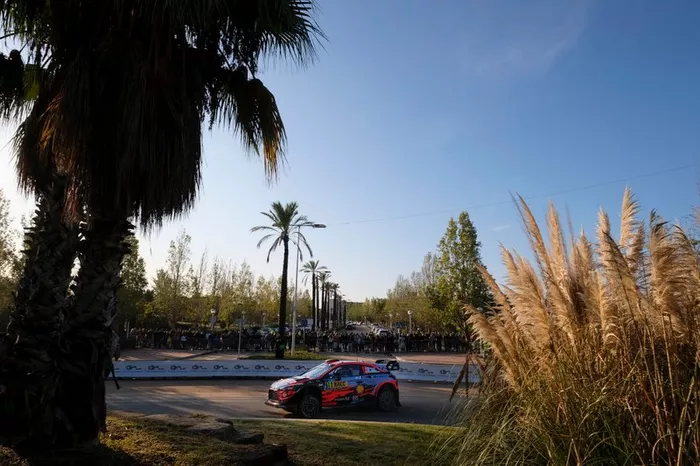 Thierry Neuville, Nicolas Gilsoul, Hyundai Motorsport Hyundai i20 Coupe WRC