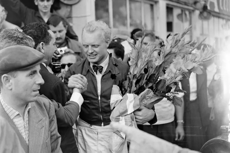 Mike Hawthorn, Ferrari, fête la victoire