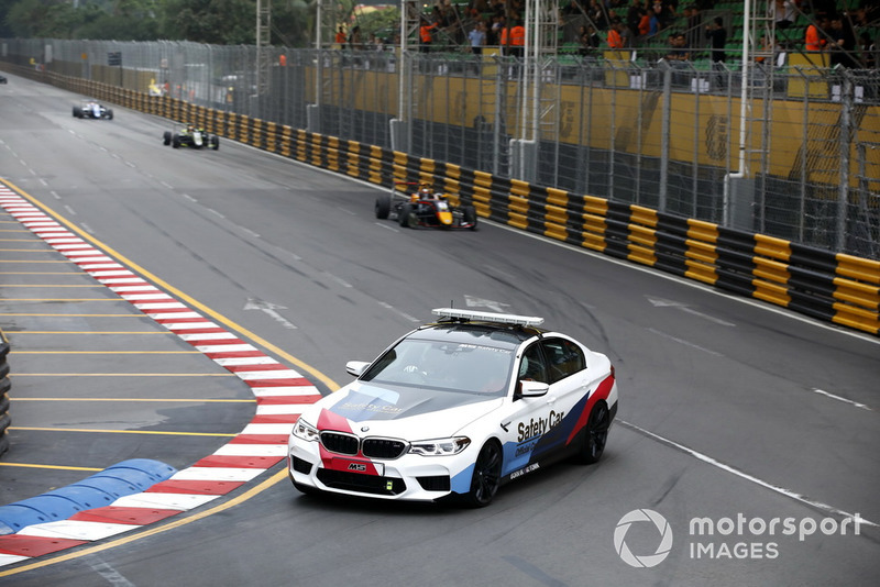 Safety car