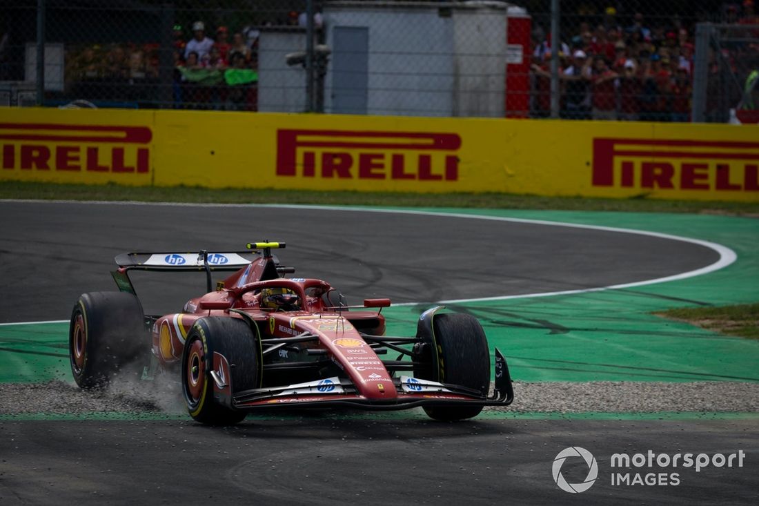Carlos Sainz, Ferrari SF-24, se salta la chicane