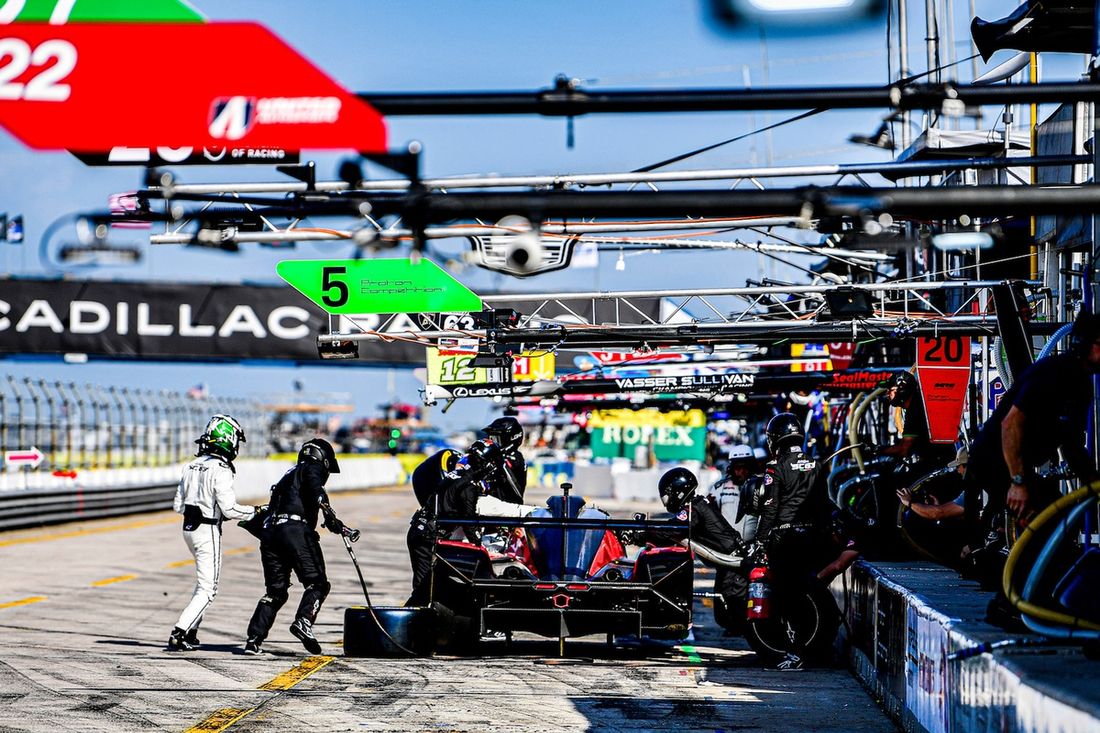 #63 Automobili Lamborghini Squadra Corse Lamborghini SC63: Mirko Bortolotti, Romain Grosjean, Daniil Kvyat