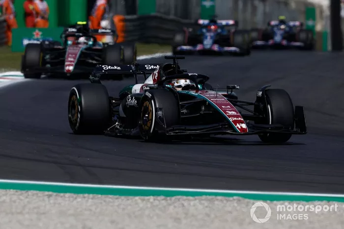 Valtteri Bottas, Alfa Romeo C43, Zhou Guanyu