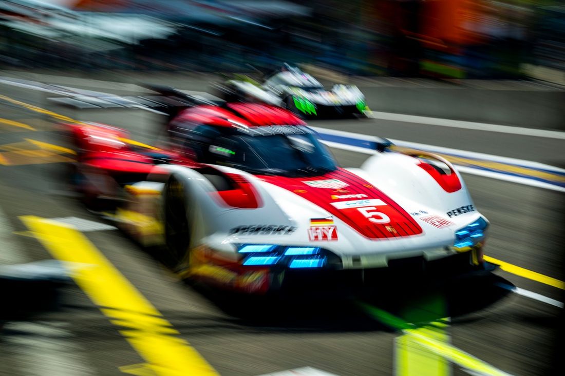 #5 Porsche Penske Motorsport Porsche 963: Julien Andlauer, Michael Christensen, Nico Müller