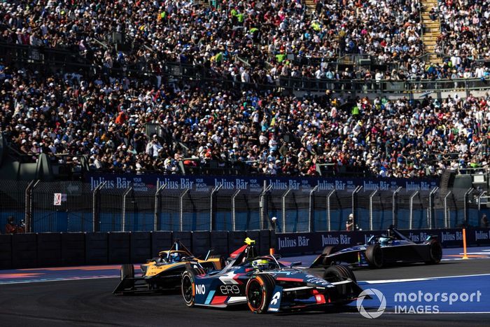 Sergio Sette Camara, NIO 333 FE Team, NIO 333 ER9, Rene Rast, NEOM McLaren Formula E Team, Nissan e-4ORCE 04