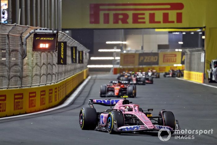 Pierre Gasly, Alpine A523, Charles Leclerc, Ferrari SF-23