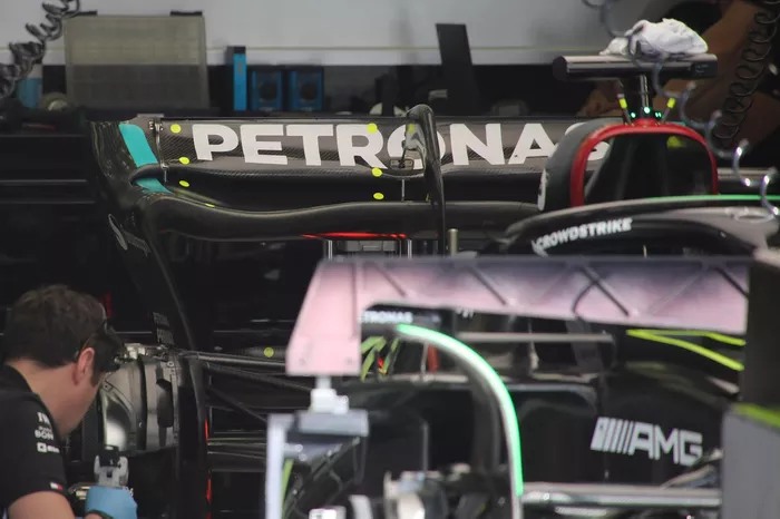 Mercedes W14 detalles técnicos