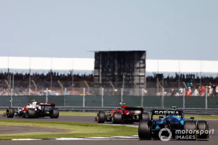 Antonio Giovinazzi, Alfa Romeo Racing C41, Carlos Sainz Jr., Ferrari SF21, Nicholas Latifi, Williams FW43B