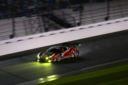 #63 Scuderia Corsa Ferrari 488 GT3: Крістіна Нільсен, Алессандро Бальдзан, Маттел Крессоні, Сем Бьор
