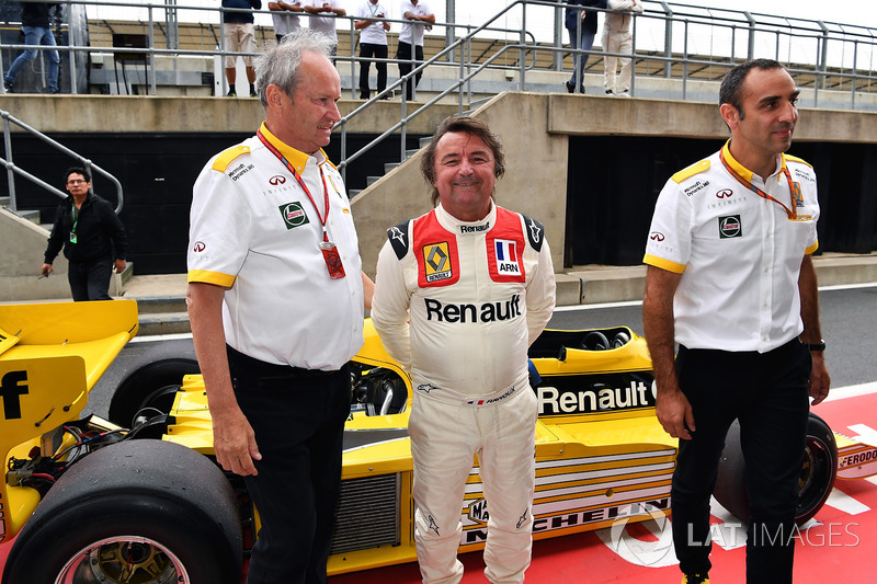 Jerome Stoll, Director de Renault Sport F1, René Arnoux, Cyril Abiteboul, Renault Sport F1 director 