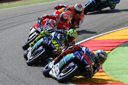 Jorge Lorenzo, Yamaha Factory Racing; Valentino Rossi, Yamaha Factory Racing