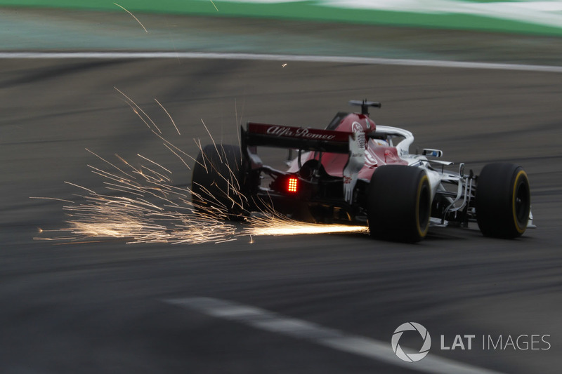 Маркус Ерікссон, Sauber C37 Ferrari, іскрить