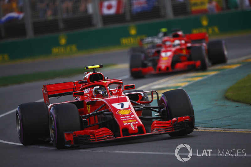 Kimi Raikkonen, Ferrari SF71H, Sebastian Vettel, Ferrari SF71H