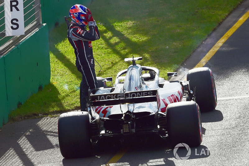 Romain Grosjean, Haas F1 Team VF-18 after stopping