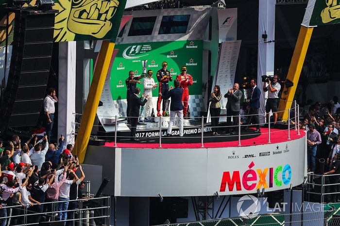 Podium: Ganador, Max Verstappen, Red Bull Racing, segundo, Valtteri Bottas, Mercedes AMG F1, tercero, Kimi Raikkonen, Ferrari