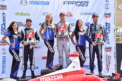 Podio: il vincitore della gara Felix Rosenqvist, Belardi Auto Racing, il secondo classificato André