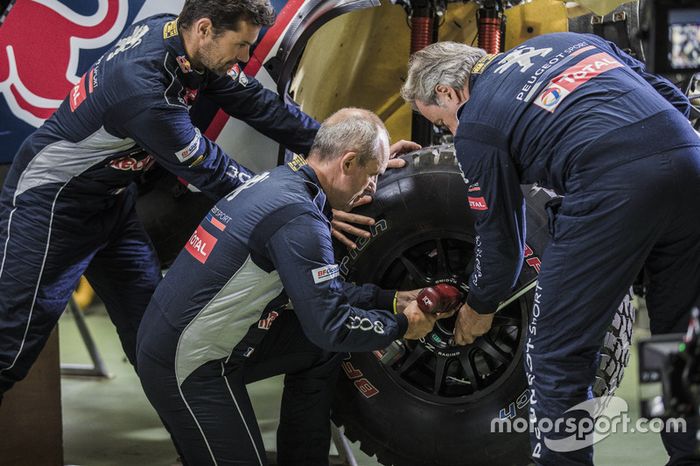 Cyril Despres, Carlos Sainz, Stéphane Peterhansel, Peugeot Sport