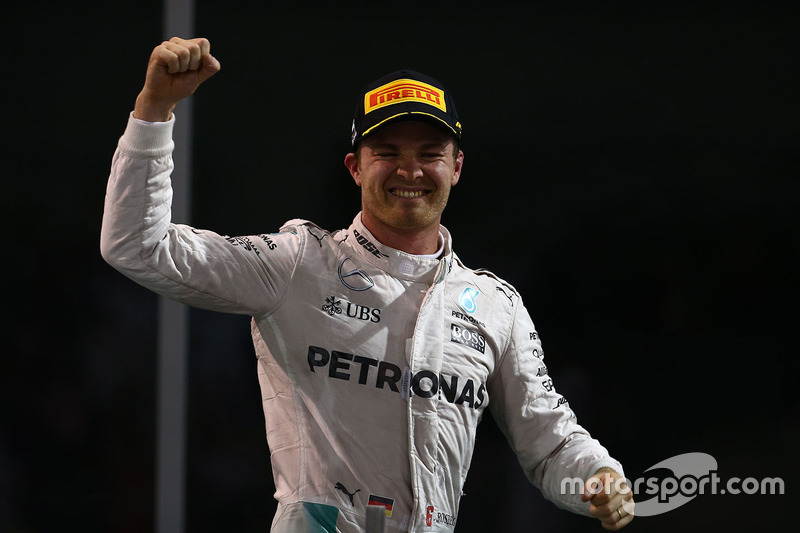 Podium : le deuxième, Nico Rosberg, Mercedes AMG F1