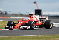 Sebastian Vettel, Ferrari SF70H, mit Cockpitschutz Shield