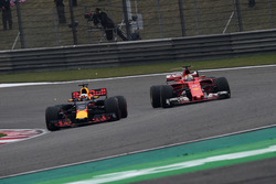 Себастьян Феттель, Ferrari SF70-H, Даніель Ріккардо, Red Bull Racing RB13