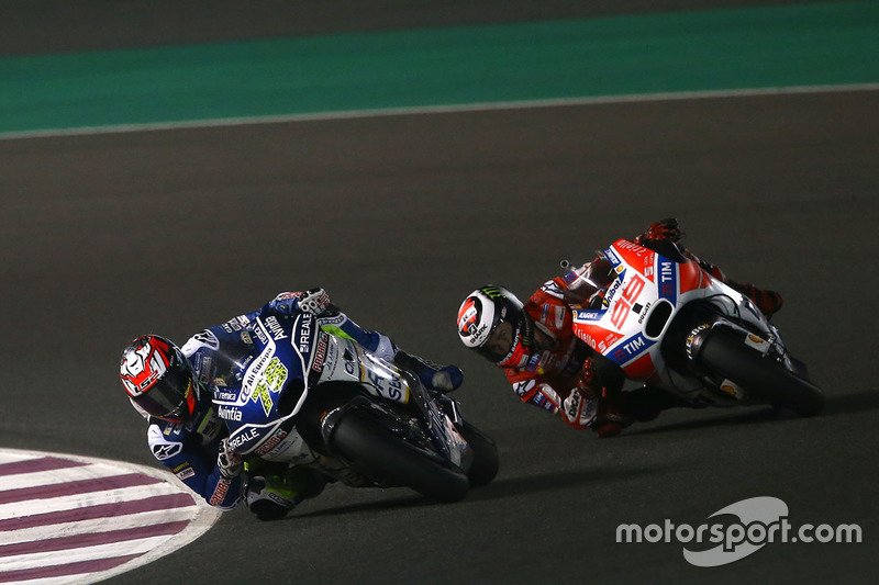 Loris Baz, Avintia Racing; Jorge Lorenzo, Ducati Team