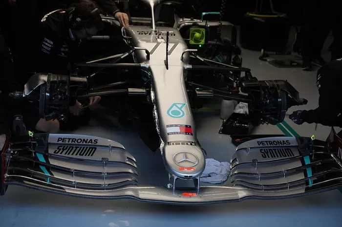 Alerón delantero del Mercedes AMG F1 W11