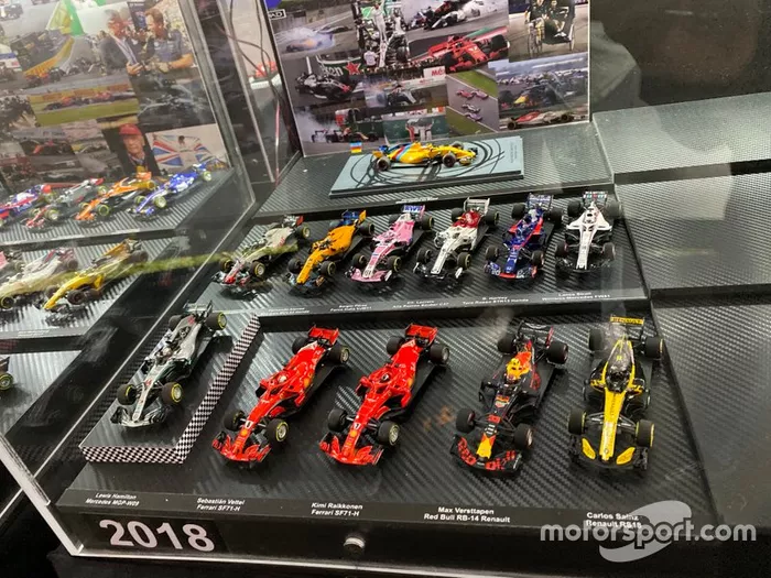 Colección de coches miniatura de F1