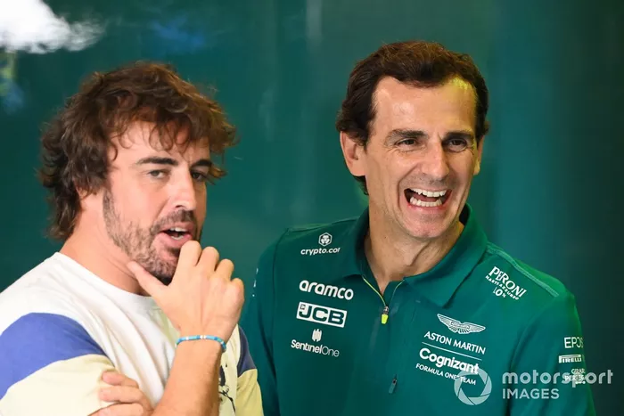 Fernando Alonso, Aston Martin, Pedro de la Rosa