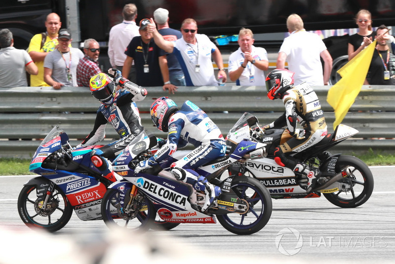 Ganador de la carrera Marco Bezzecchi, Prustel GP