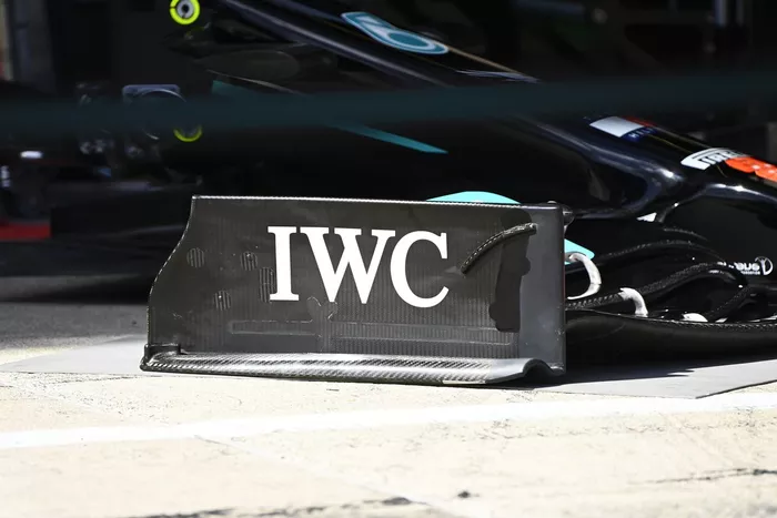 Mercedes W12 front wing detail