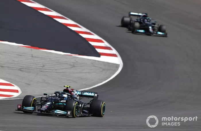Valtteri Bottas, Mercedes W12, Lewis Hamilton, Mercedes W12