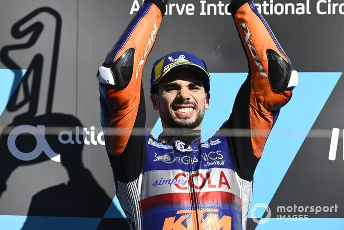 Podio: el ganador del GP de Portugal 2020, Miguel Oliveira, Red Bull KTM Tech 3