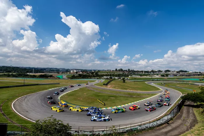 Movimentação da corrida 1 de Interlagos