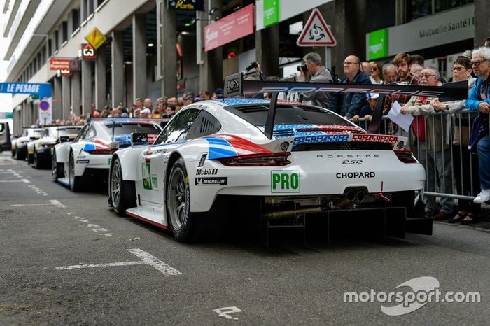 #94 Porsche GT Team Porsche 911 RSR