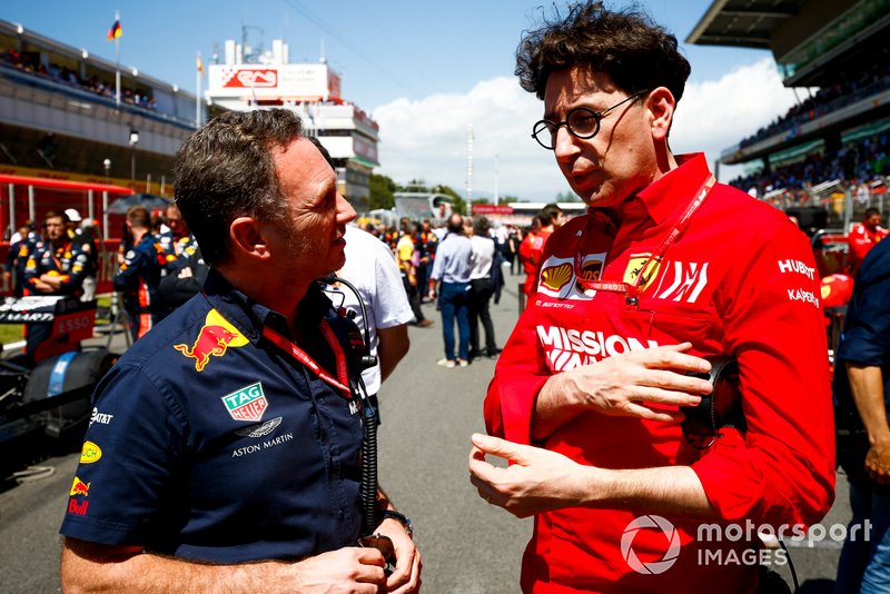 Christian Horner, Team Principal, Red Bull Racing, speaks with Mattia Binotto, Team Principal Ferrari