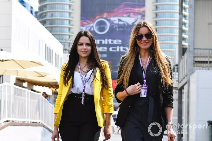 Invitados en el paddock 