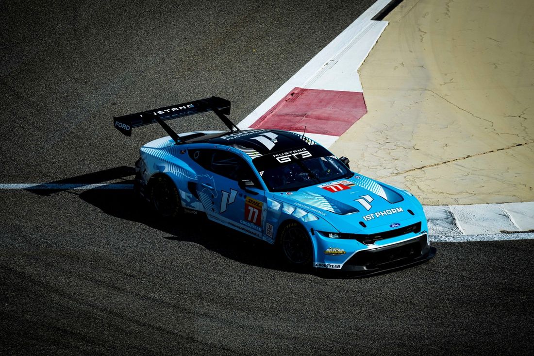 #77 Proton Competition Ford Mustang LMGT3: Ryan Hardwick, Zacharie Robichon, Ben Barker