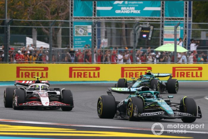 Lance Stroll, Aston Martin Racing, Fernando Alonso, Aston Martin Racing, Oliver Bearman, Haas F1 Team