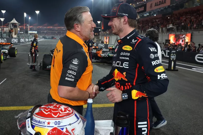 Max Verstappen, Red Bull Racing, Zak Brown, McLaren