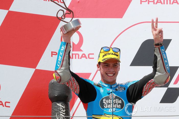 Podio: segundo clasificado Joan Mir, Marc VDS Moto2