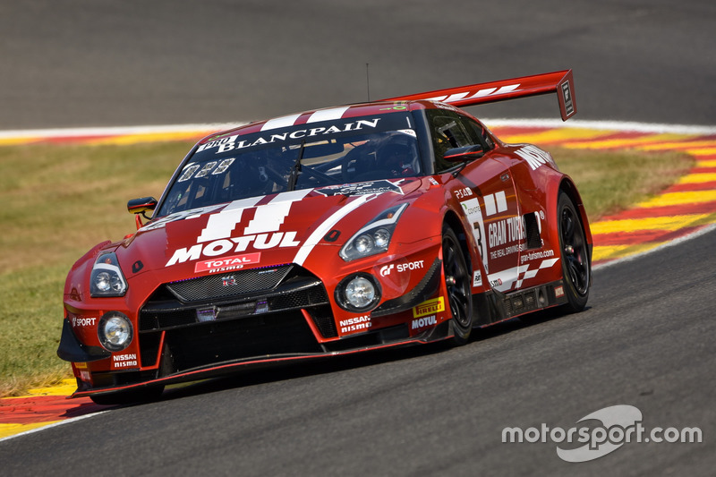 #23 GT SPORT MOTUL Team RJN Nissan GT-R Nismo GT3: Лукас Ордонес