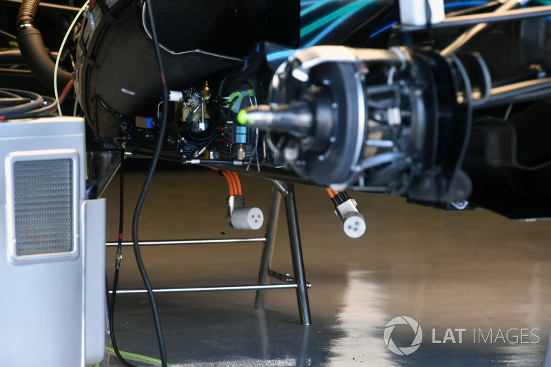 Mercedes-AMG F1 W09 detay