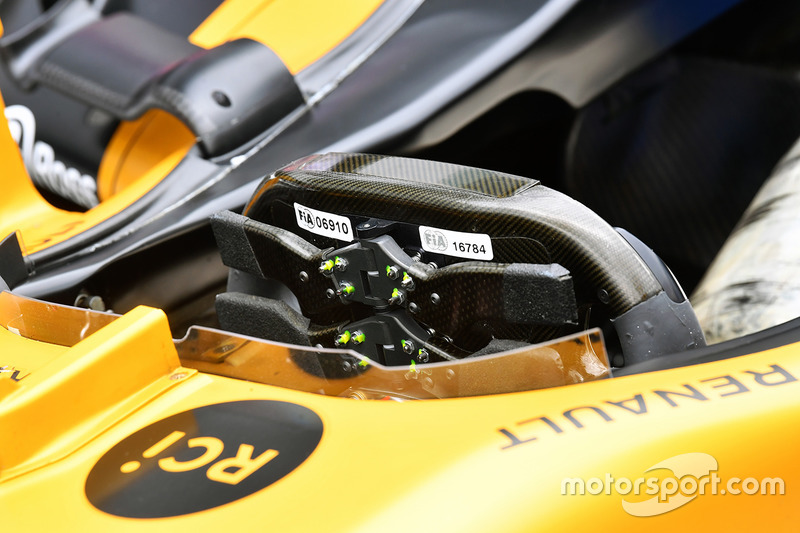 Renault Sport F1 Team RS17 direksiyon detay