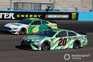 Erik Jones, Joe Gibbs Racing, Toyota Camry Interstate Batteries Ryan Newman, Roush Fenway Racing, Ford Mustang Mazola