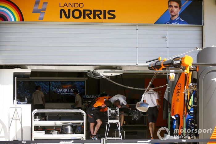 Garaje de Lando Norris, McLaren MCL35 