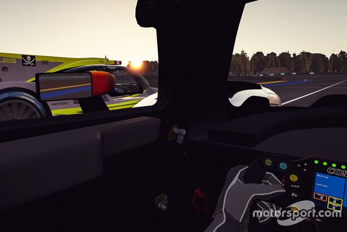 Acciones en la pista al atardecer