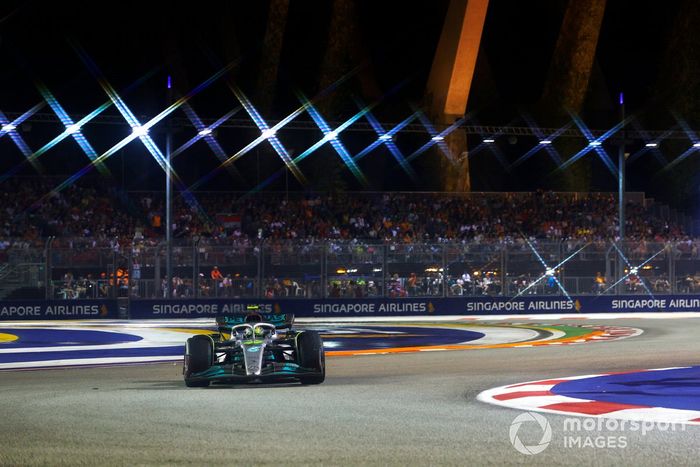 Lewis Hamilton, Mercedes W13