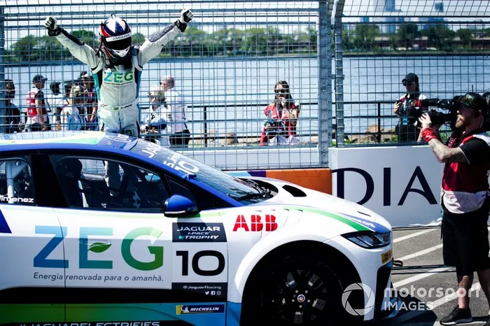 Sérgio Jimenez, Jaguar Brazil Racing celebrates victory in parc ferme