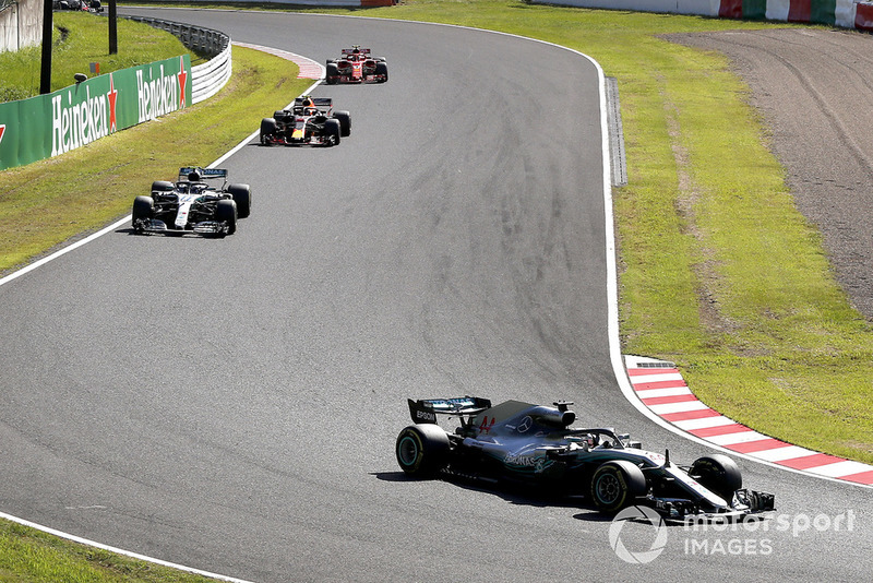 Lewis Hamilton, Mercedes-AMG F1 W09 startta lider