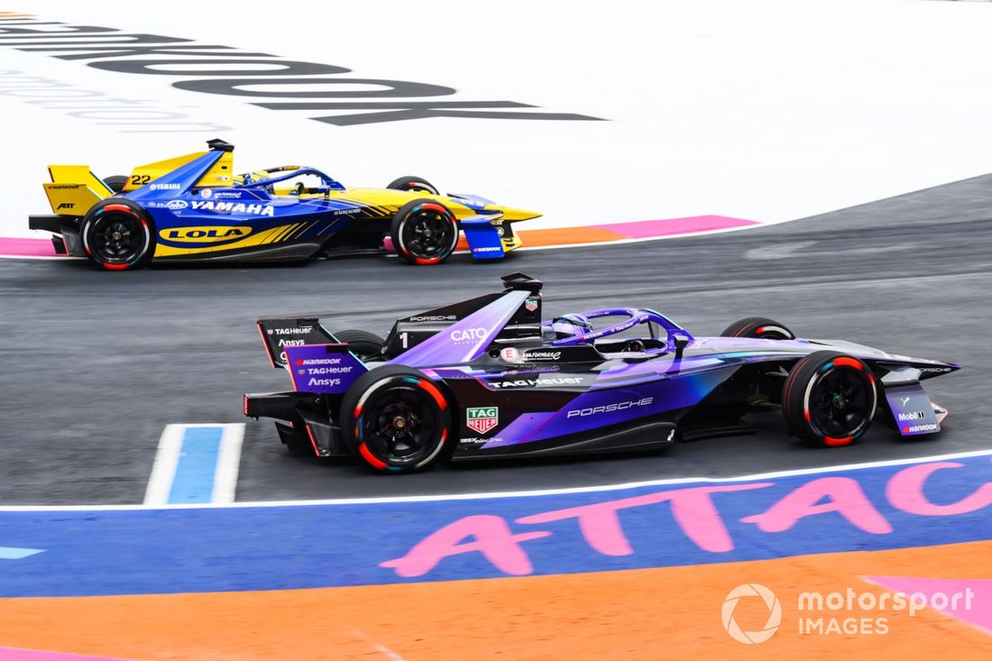 Pascal Wehrlein TAG Heuer Porsche Formula E Team Porsche 99X Electric Gen3 Zane Maloney Lola Yamaha ABT Formula E Team Lola-Yamaha T001