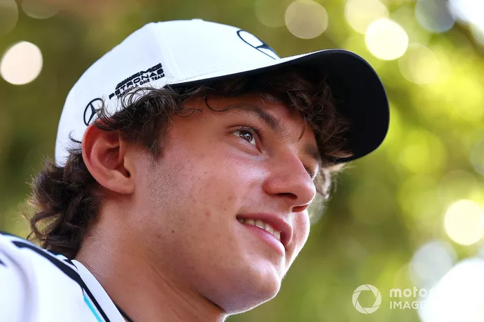 Andrea Kimi Antonelli, Mercedes en la rueda de prensa